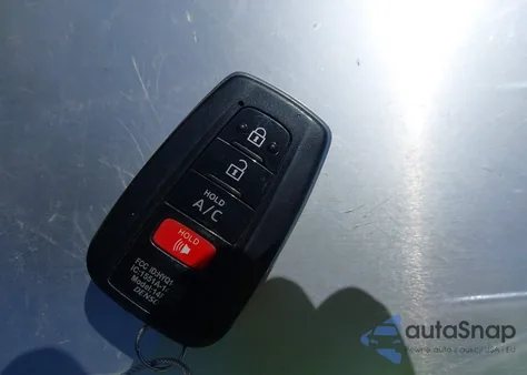 2019 Toyota Prius Prime Plus z USA, uszkodzony, nr VIN JTDKARFP9K3108312